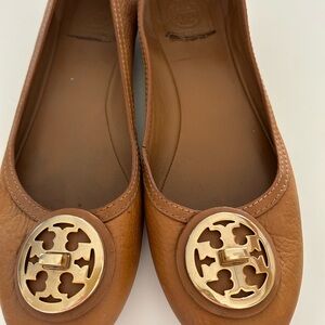 Tory Burch Tan Leather Ballet Flats with Gold Logo Emblem